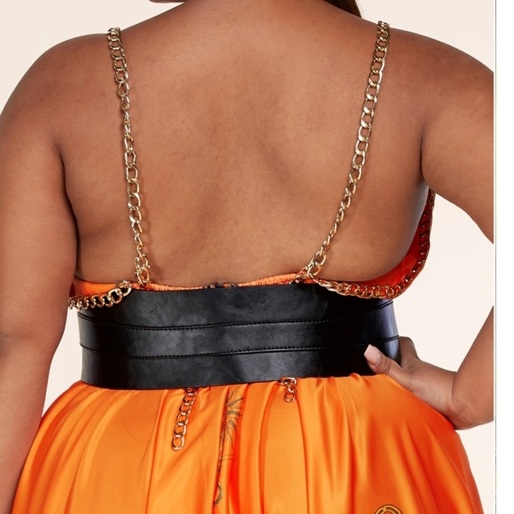 SALE!!! Plus size stallion printed belted chain dress - Picture 4 of 6
